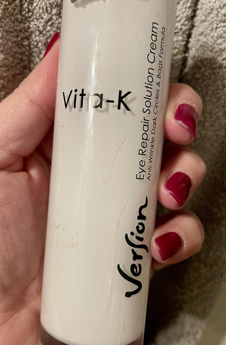 Version Vita-K Κρέμα Ματιών για Μαύρους Κύκλους , Σακούλες & Ενυδάτωση 30ml