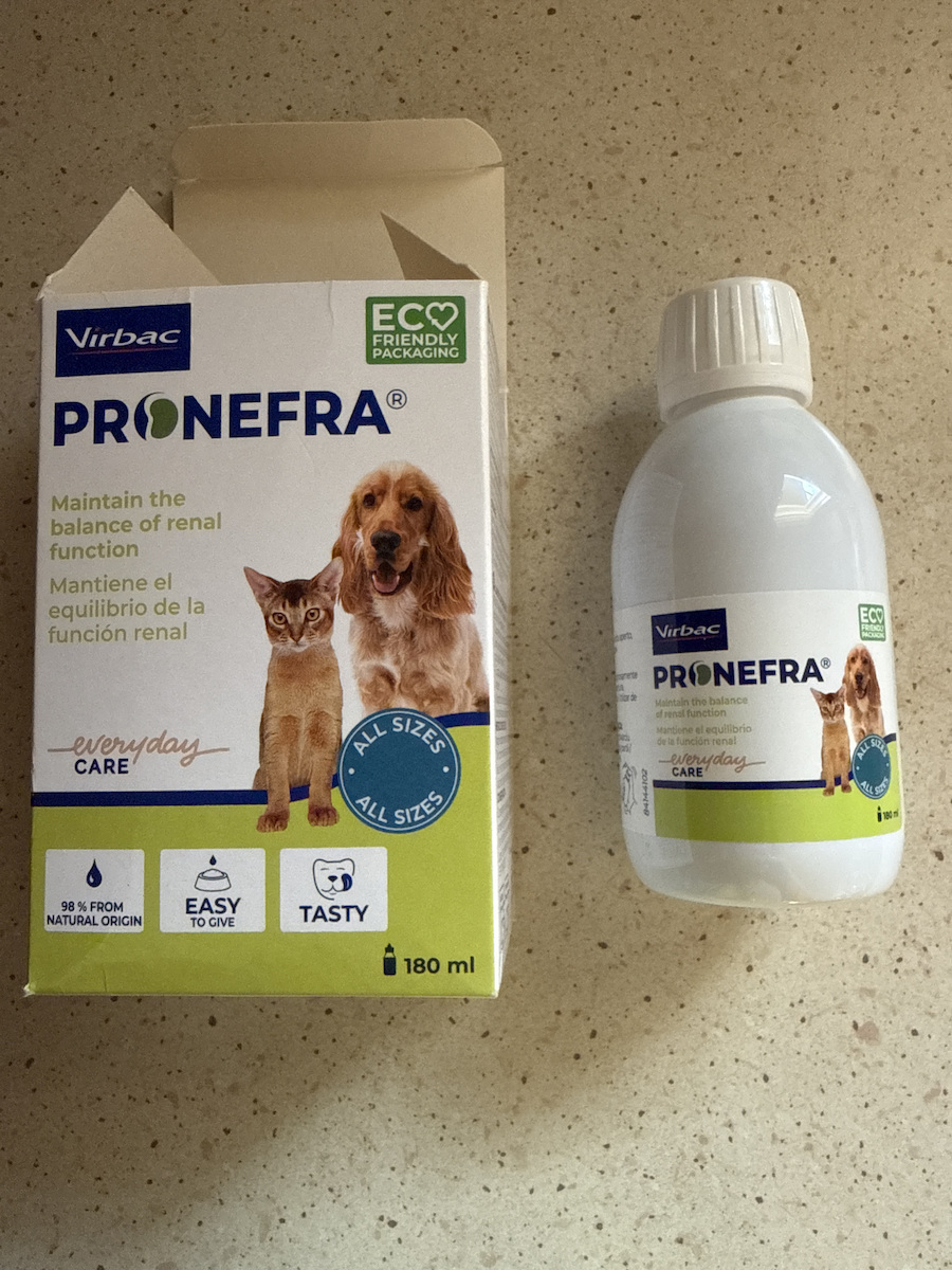 Virbac Pronefra Συμπλήρωμα Διατροφής Σκύλου και Γάτας 180ml για Ουροποιητικό/ Νεφρά