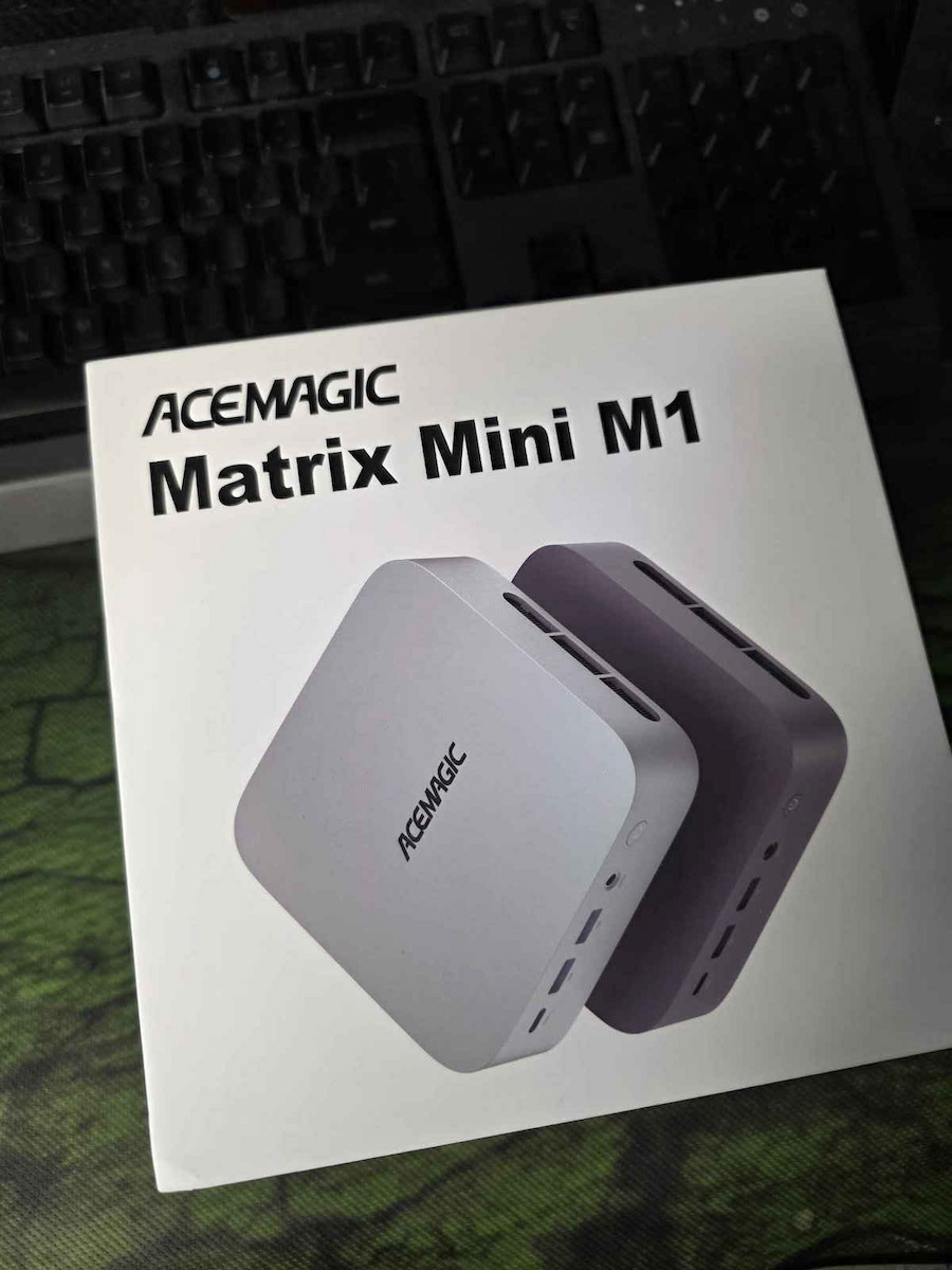 Acemagic Mini PC (Ryzen 7 6800H/16GB DDR5/512GB SSD/W11 Pro)