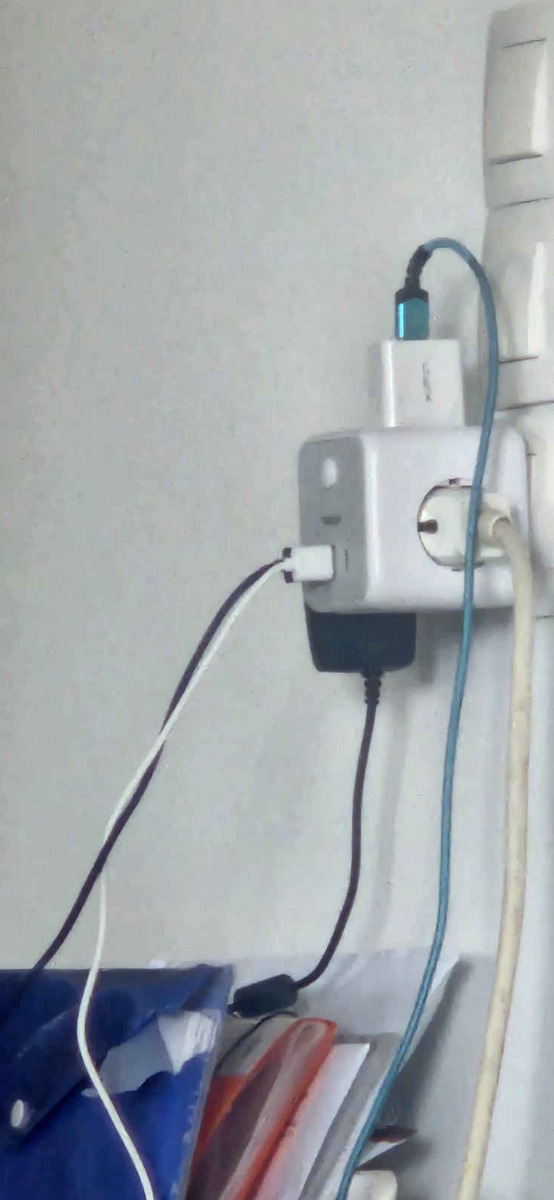 Tessan PowerCube 3 Θέσεων με 2 USB-A, 1 USB-C και Διακόπτη Γκρι