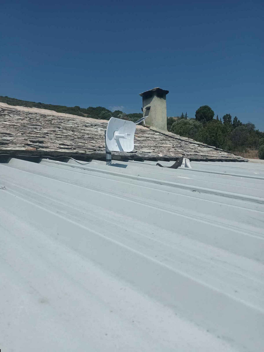 Ubiquiti LiteBeam AC Gen2 External WiFi Parabolic Antenna 23dBi with Ethernet Connection LBE-5AC-Gen2