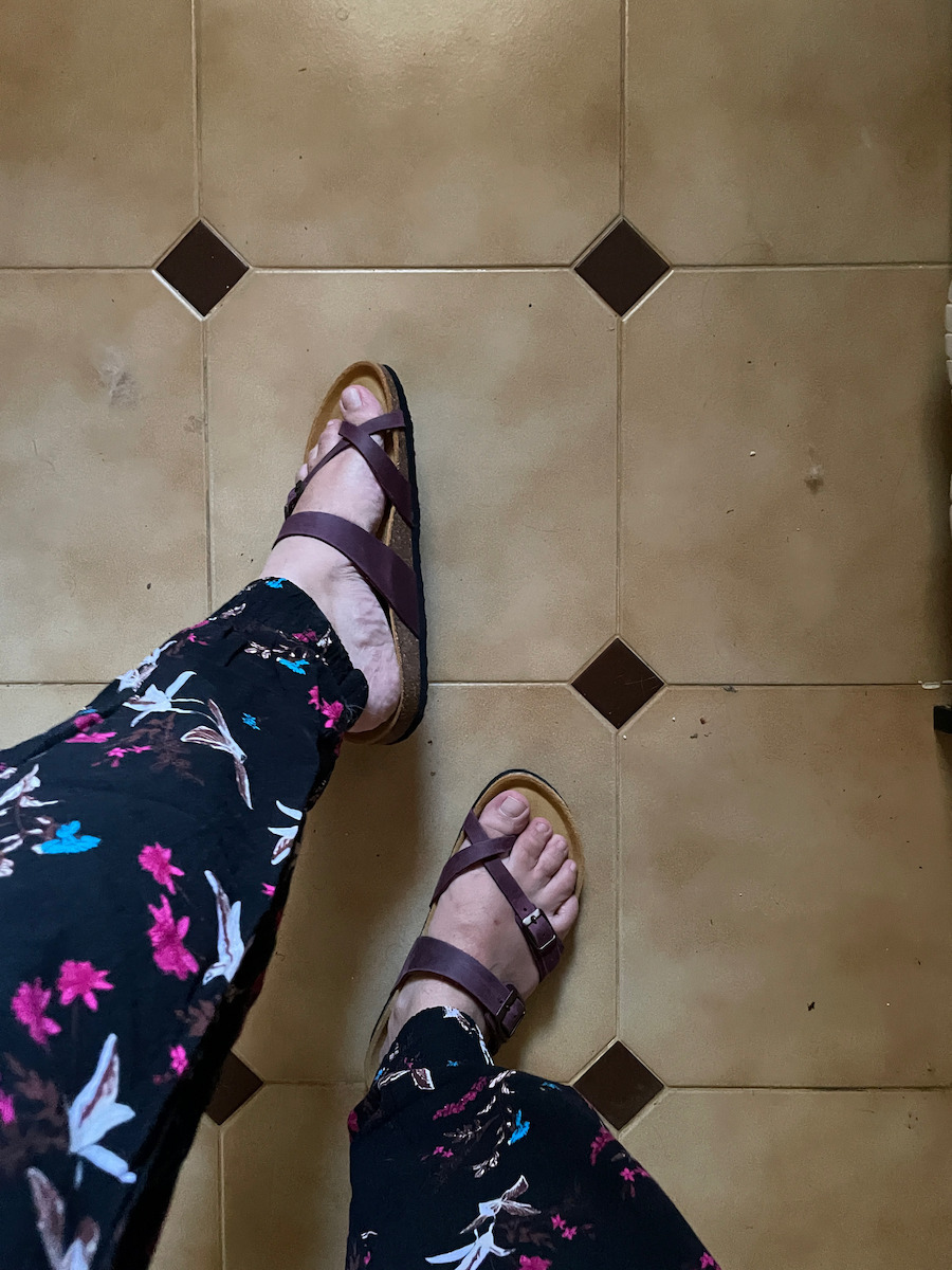 Leather Women's Flat Sandals Anatomic in Burgundy Color
