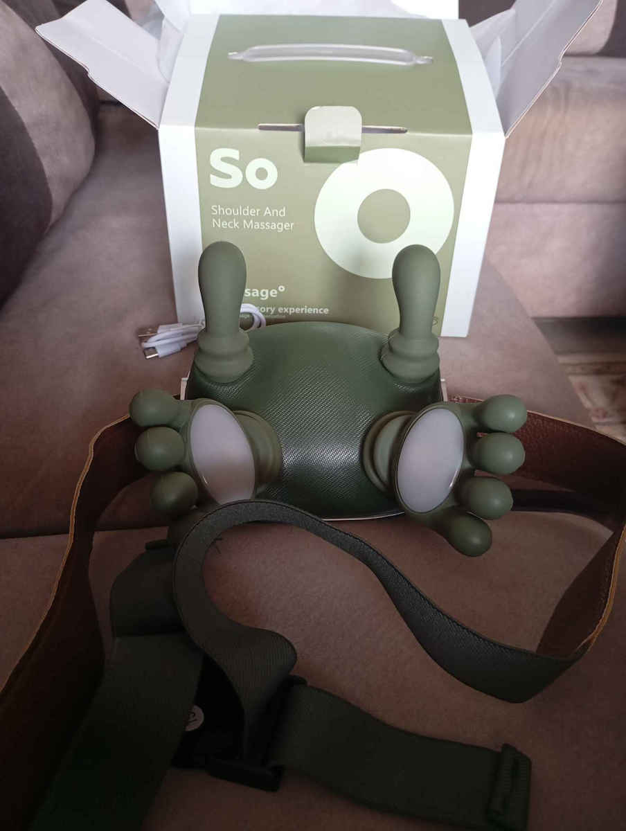 Massage Device Shiatsu for the Neck, the Head, the Back, the Legs & the Hands with Heating Function
