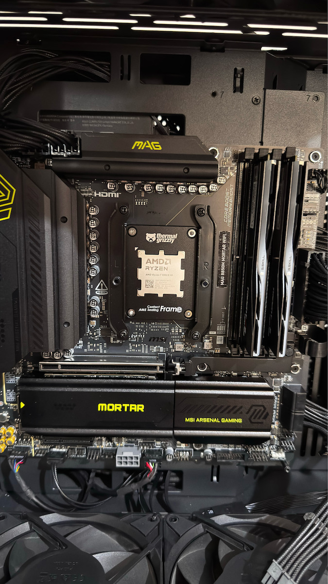 AMD Ryzen 7 4.7GHz Επεξεργαστής 8 Πυρήνων για Socket AM5 σε Κουτί