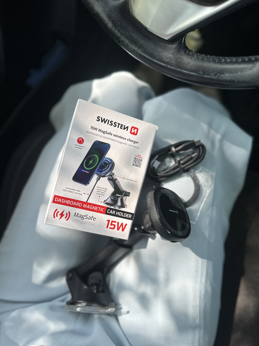 Swissten Auto Handyhalterung mit Magnet und Kabelloses Laden Schwarz