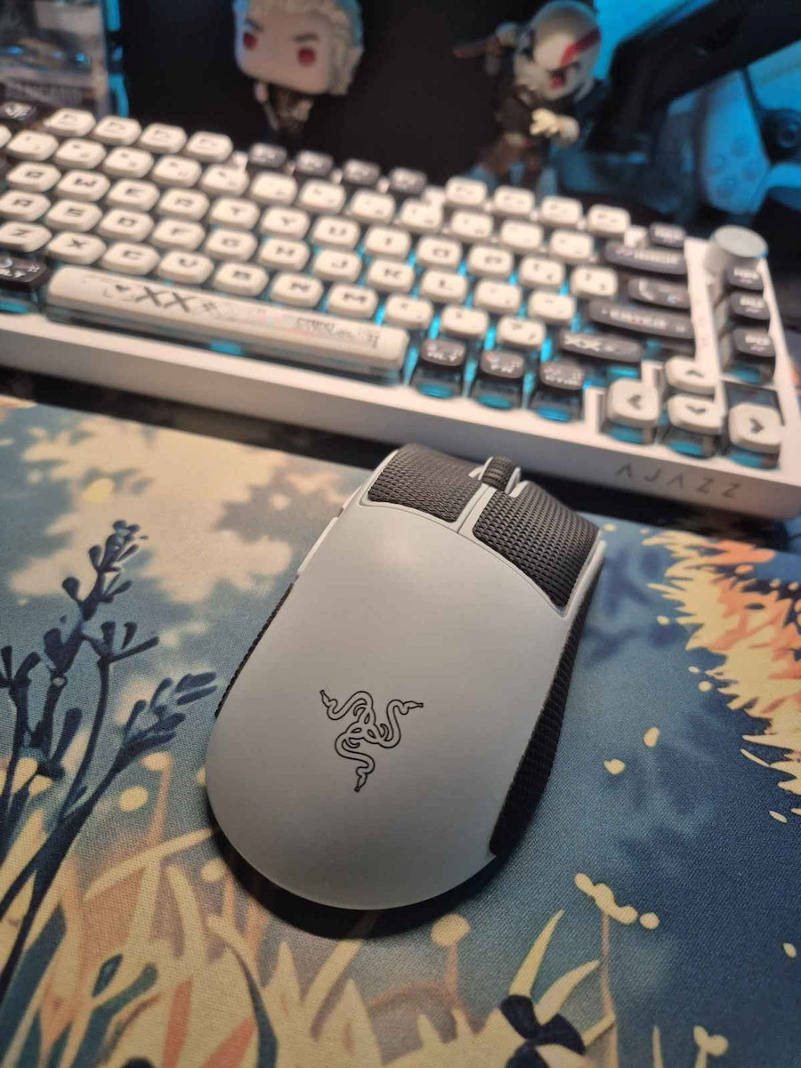 Razer Deathadder V4 PRO Ασύρματο Gaming Ποντίκι 45000 DPI Λευκό