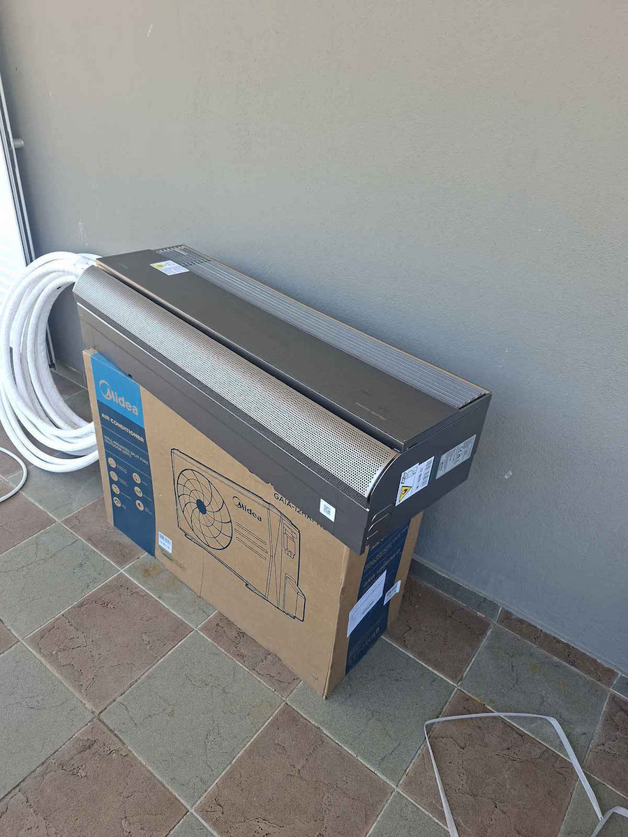 Midea Gaia Κλιματιστικό Inverter 12000 BTU A+++/A++ με WiFi και Περσίδα TwinFlap Grey
