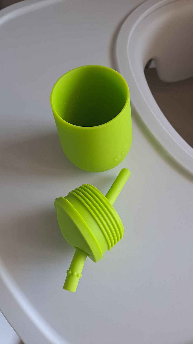 Ezpz Kleinkinderbecher Mini Cup aus Silikon Blau 118ml für 12m+m+