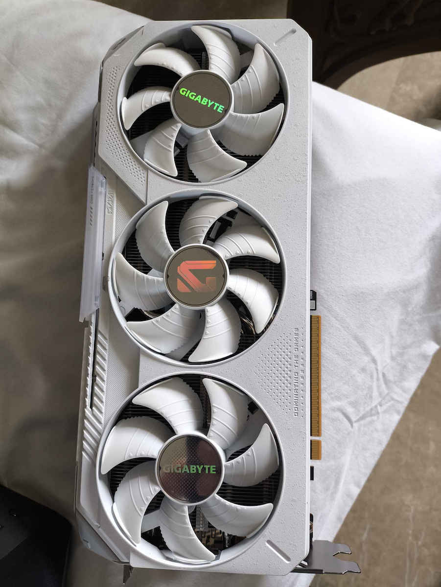 Gigabyte Radeon RX 9070 XT 16GB GDDR6 GAMING OC Graphics Card