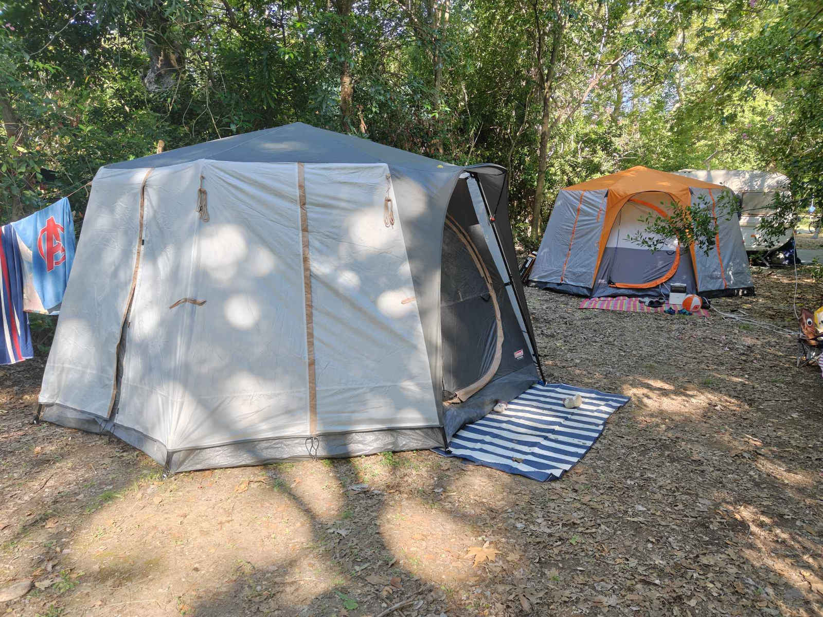 Coleman Cortes Octagon Camping Tent Cabin Gray with Double Cloth 3 Seasons for 8 People 396x396x215cm