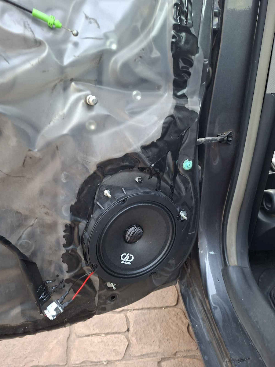 Connects2 Speaker Ring Car Front 165mm Toyota 4-Runner / Auris / Corolla / Matrix / Sienna / Tacoma / Yaris 2pcs