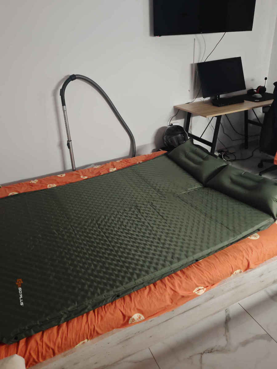 Costway Self-Inflating Double Camping Sleeping Mat Thickness 4cm in Green color