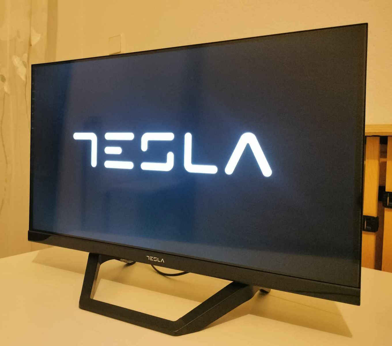 Tesla Smart Television 24" HD Ready LED 24E655BHS HDR (2025)
