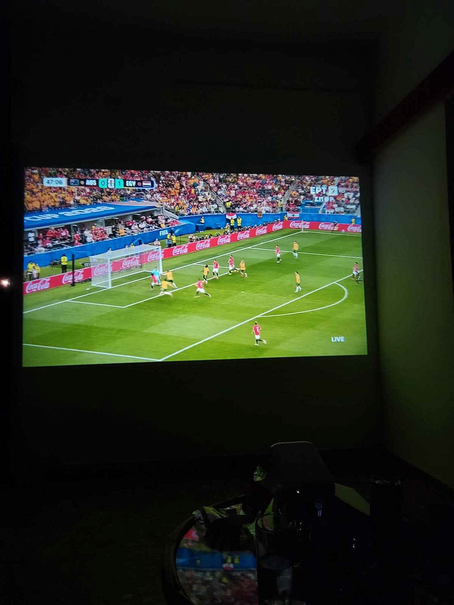Magcubic HY310X Mini Projector LCD Full HD LED Lamp with Wi-Fi and Built-in Speakers