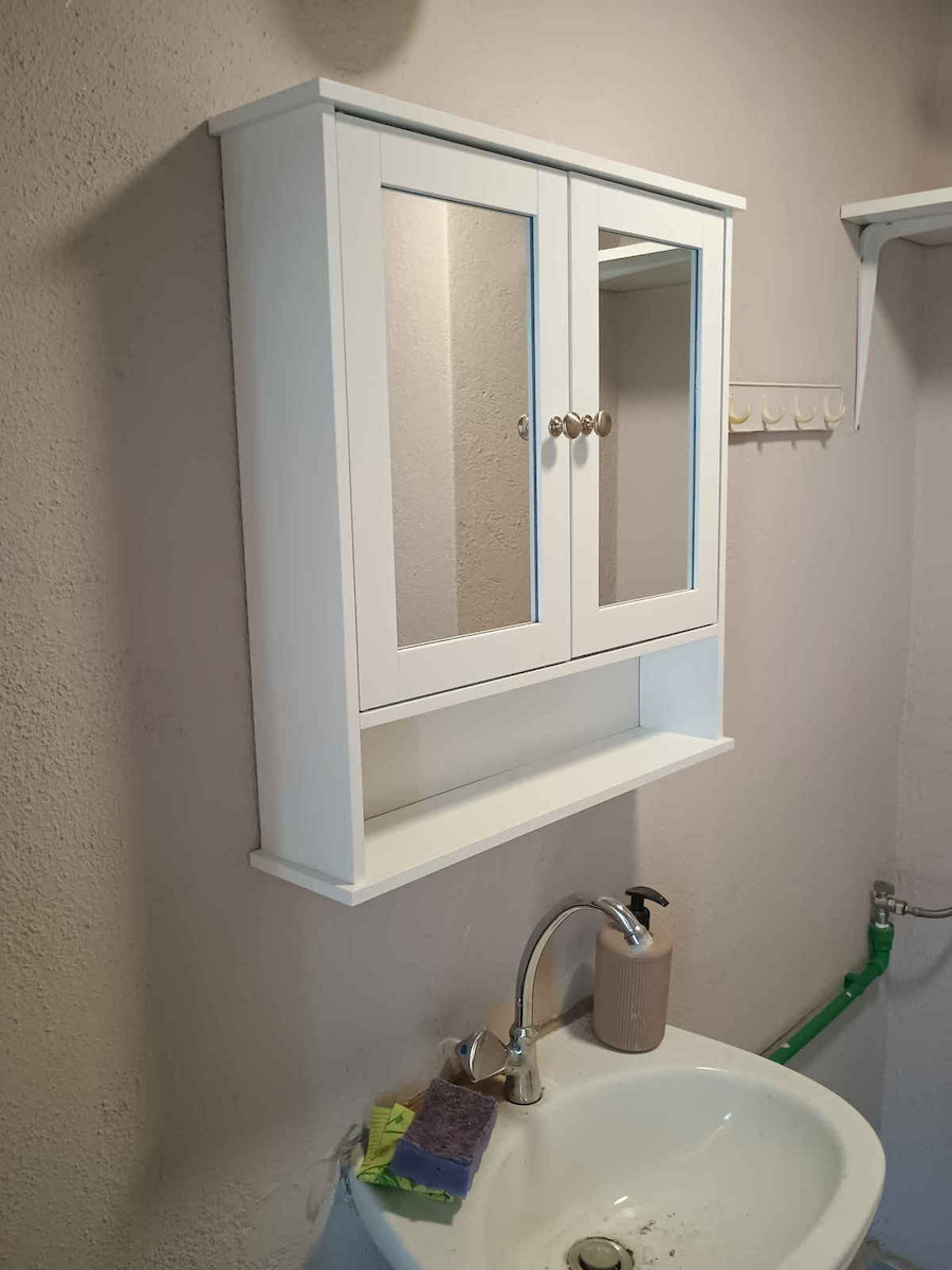 Songmics Правоъгълена Банско Огледало от MDF с Рафт & Шкаф 56x58см