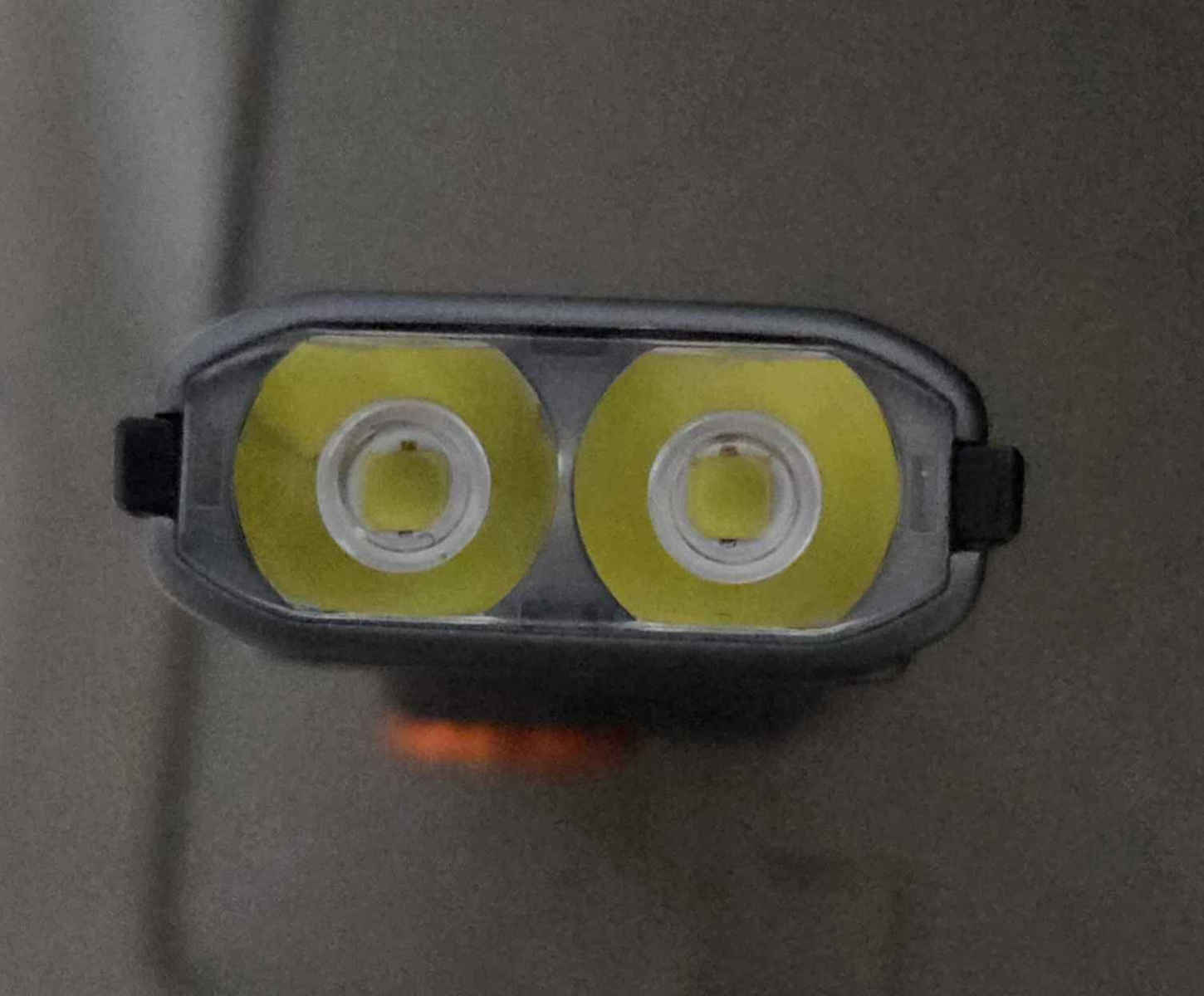 Nebo Επαναφορτιζόμενος Φακός LED με Μέγιστη Φωτεινότητα 2000lm