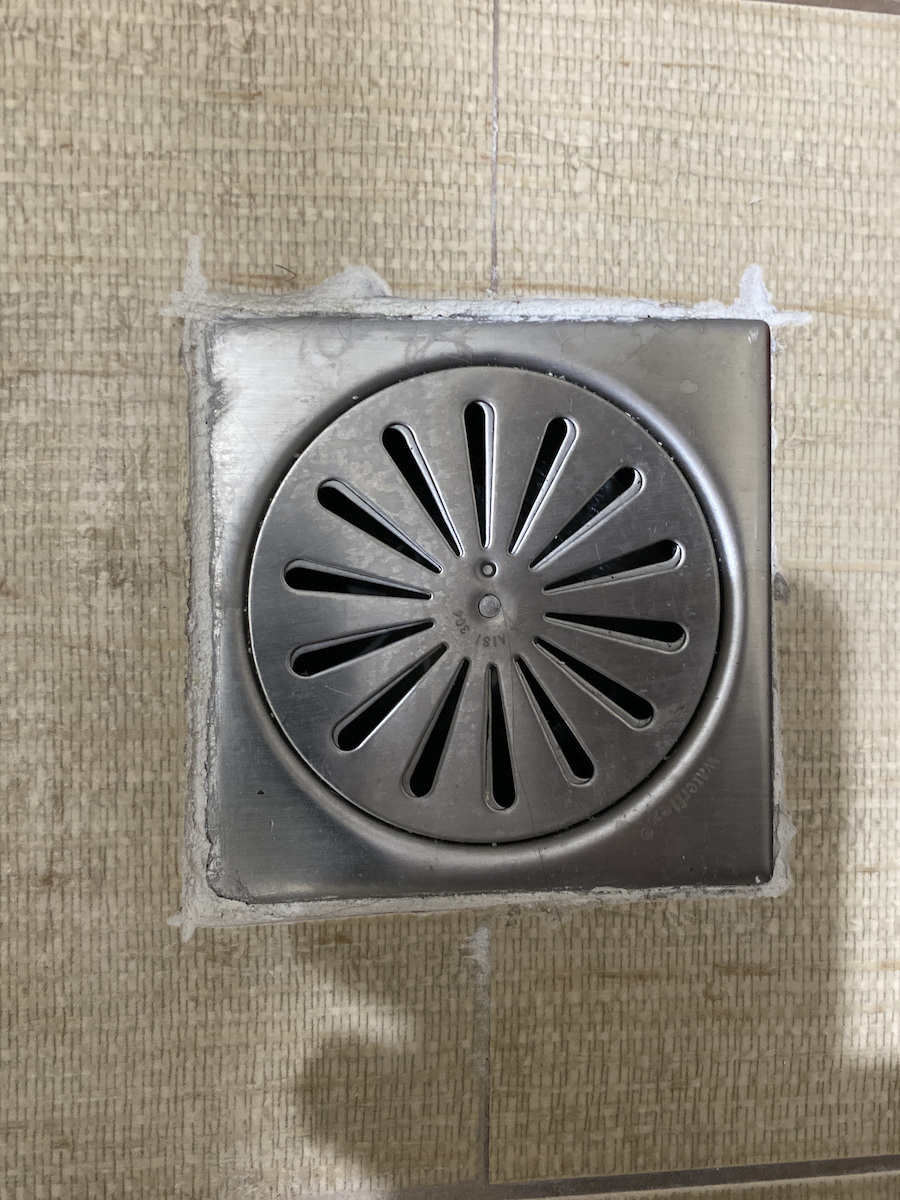 Waterflex Stainless Steel Rack Floor with Size 12x12cm Silver