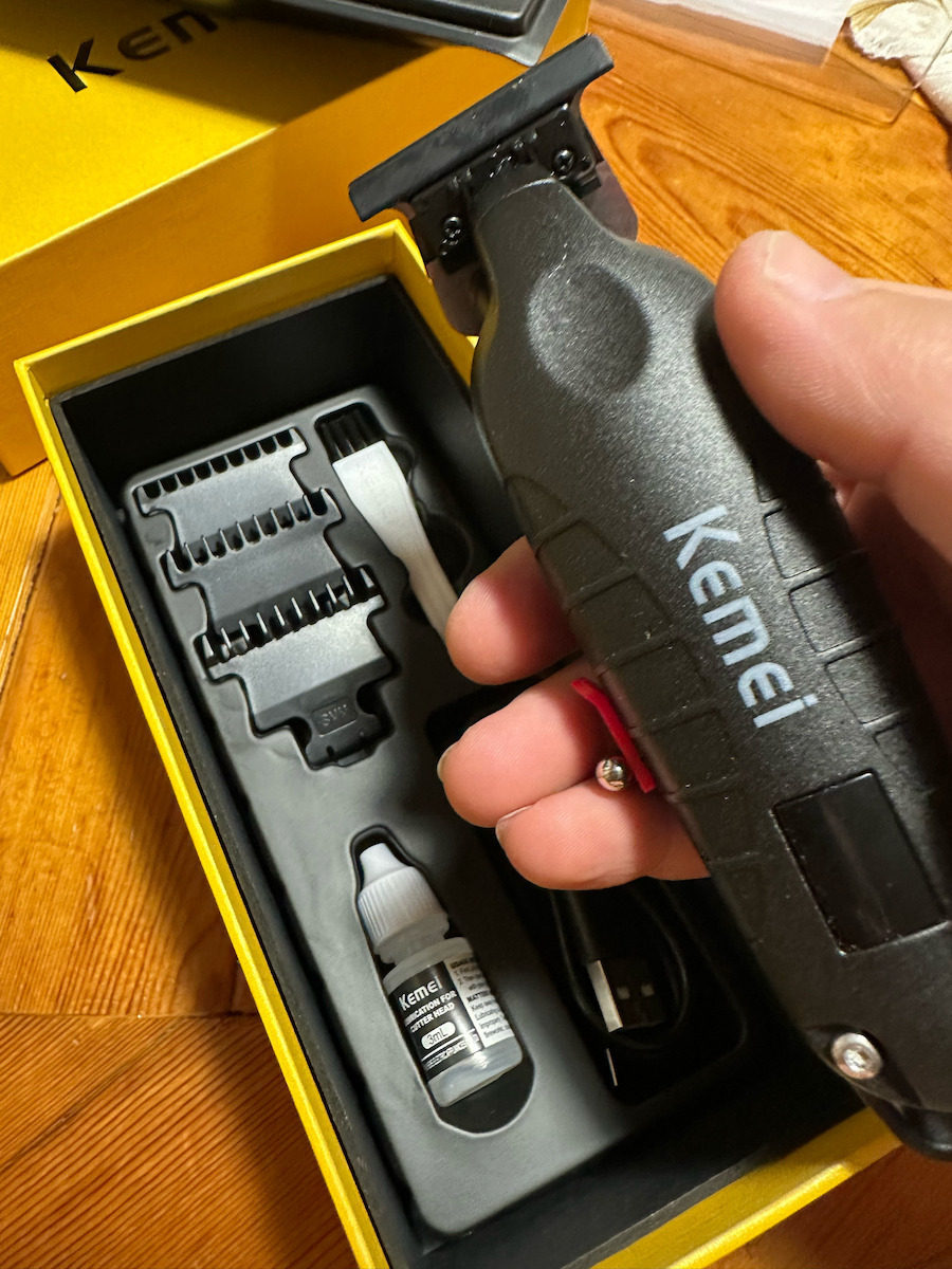 Kemei Professional Rechargeable Hair Clipper Black KM-2293