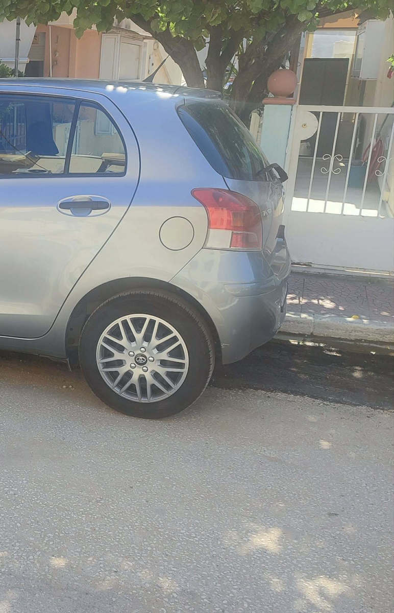 Versaco Σετ Τάσια Αυτοκινήτου Dakar με Σήμα Toyota 4τμχ 15" Ασημί