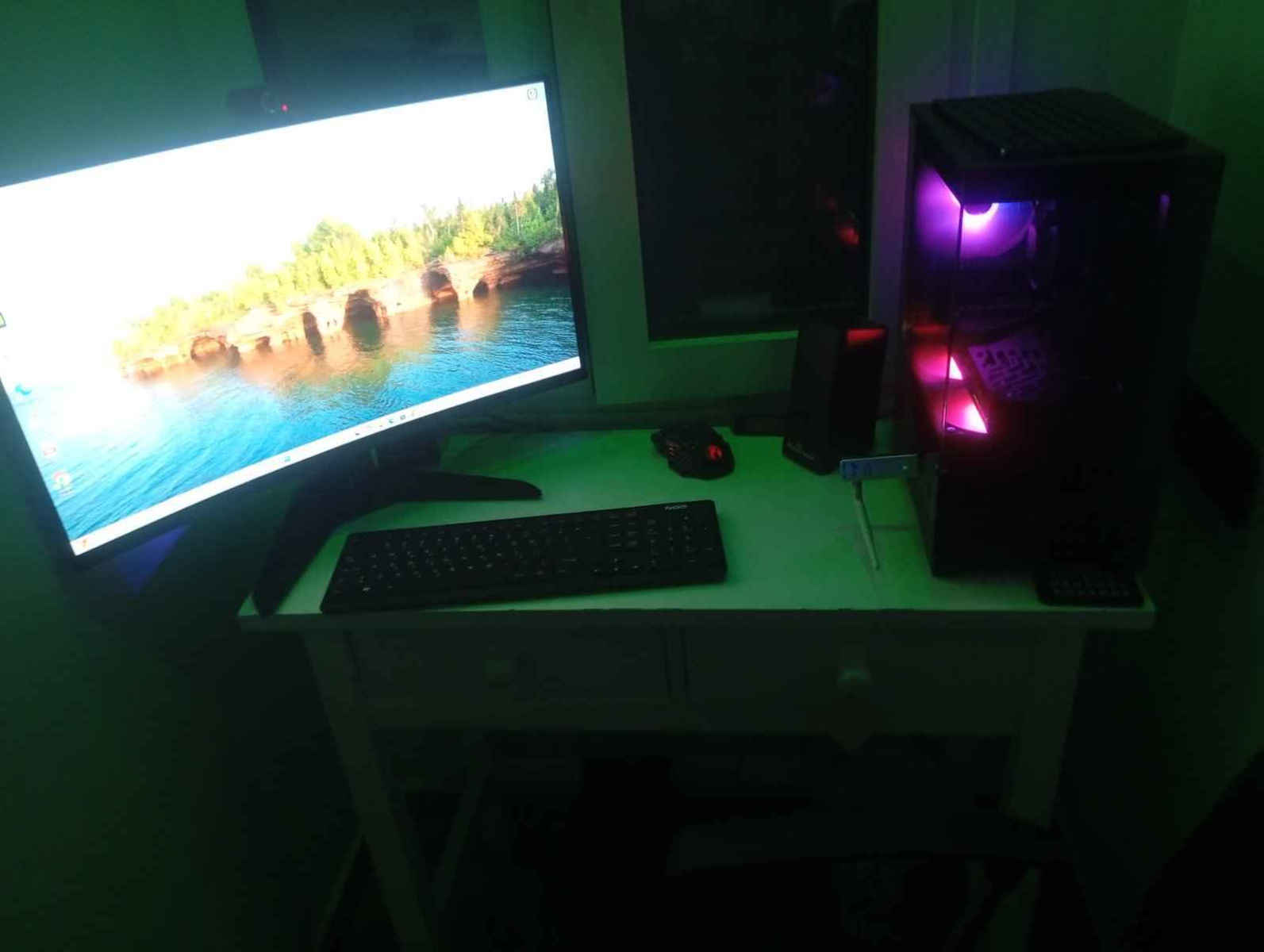 Vengeance Raven-V6 Gaming Desktop PC (Ryzen 7-5700/16GB DDR4/512GB SSD/Radeon RX 7600/No OS)