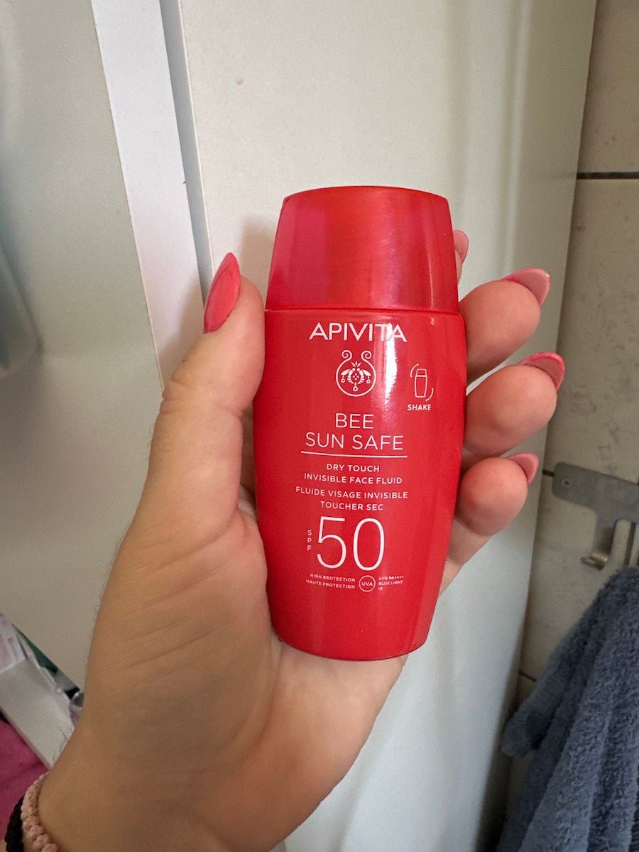 Apivita Bee Sun Safe Dry Touch Invisible Set with Sunscreen Face Cream