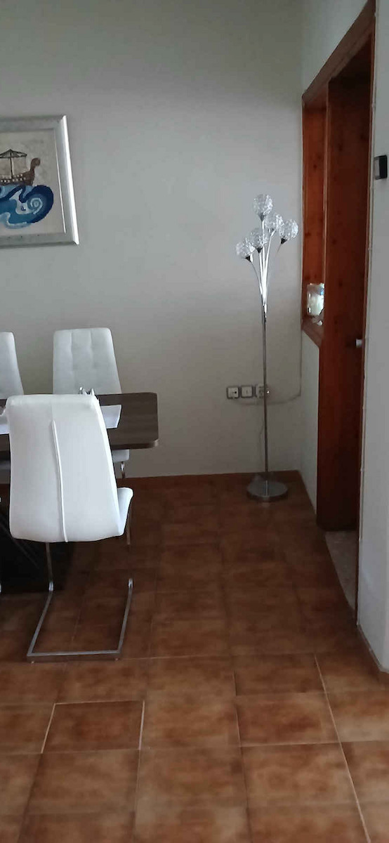 Aca Skylar Φωτιστικό Δαπέδου Υ168xΜ42εκ. με Ντουί για Λαμπτήρα G9 Ασημί