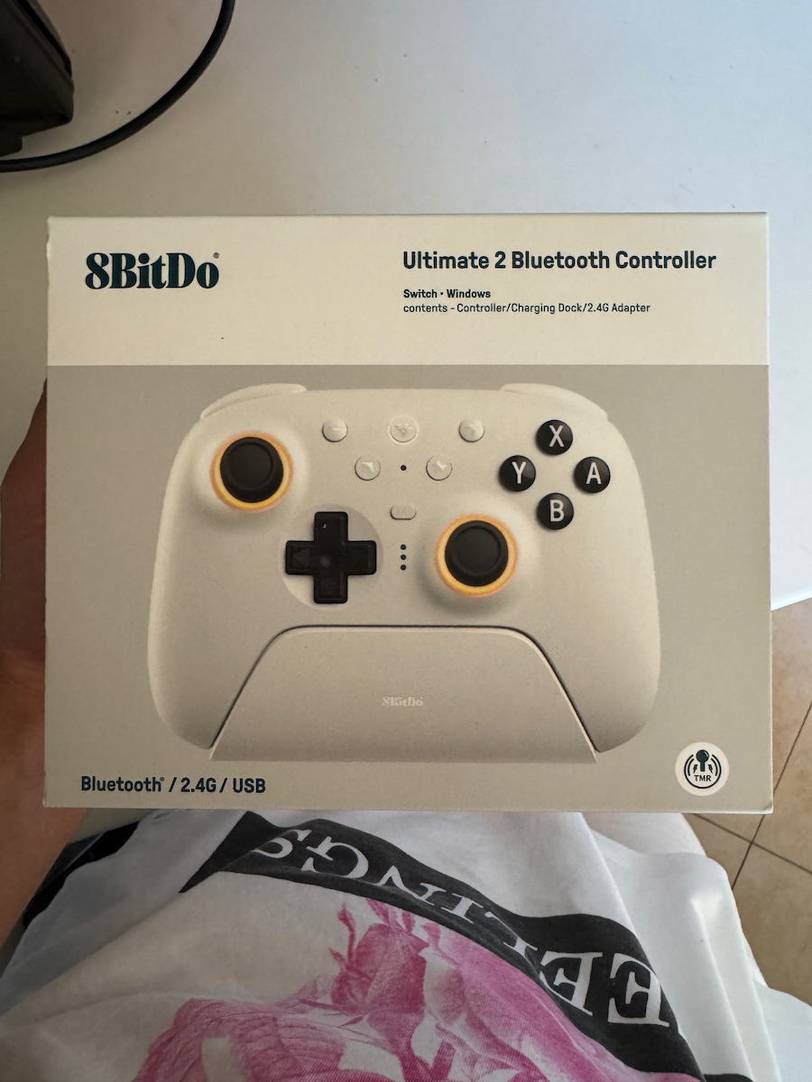 8Bitdo Ultimate 2 Wireless Gamepad with Hall Effect Sticks for PC Switch Switch 2 White