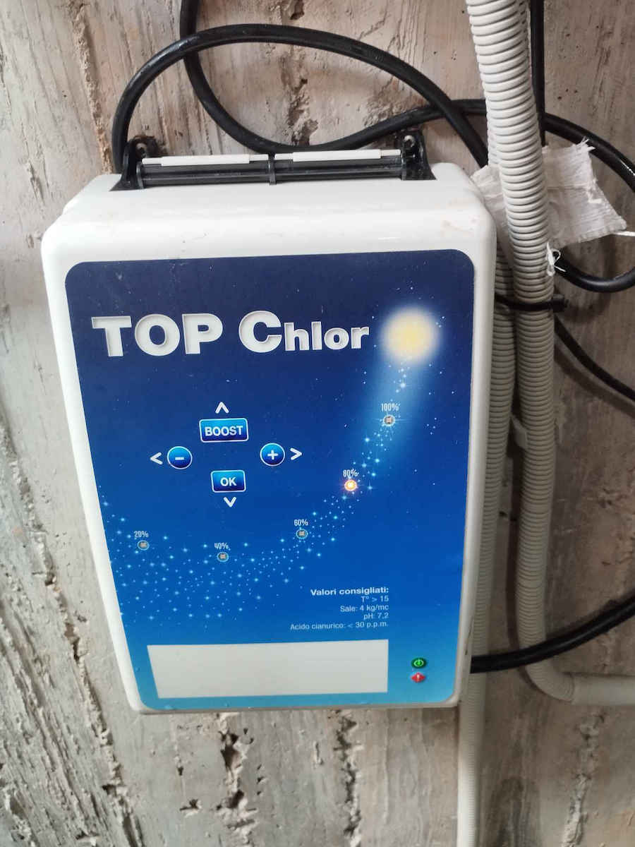 Microdos Clorinator De Apă Pentru Piscină