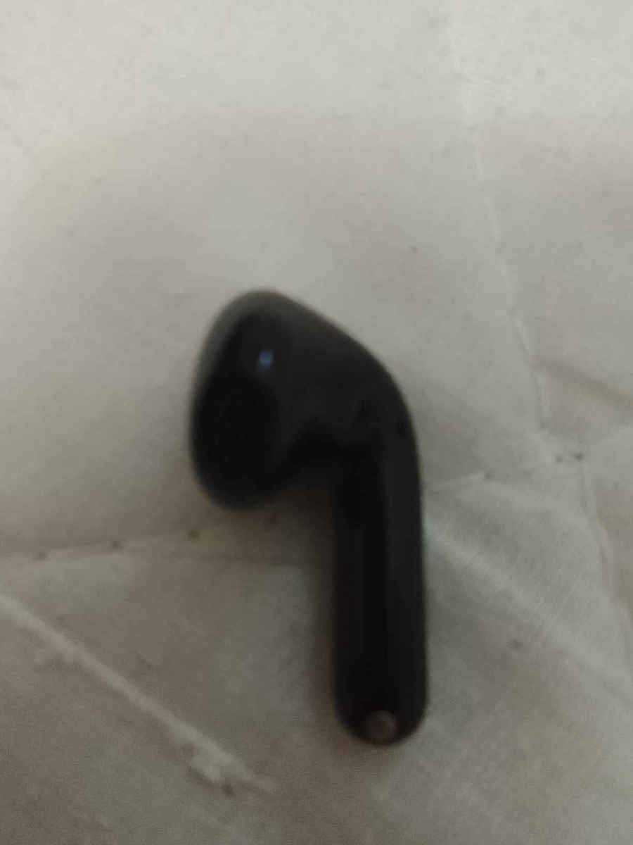 Xiaomi Redmi Buds 8 Active Bluetooth Handsfree Earphones with Sweat Resistance and Charging Case Black