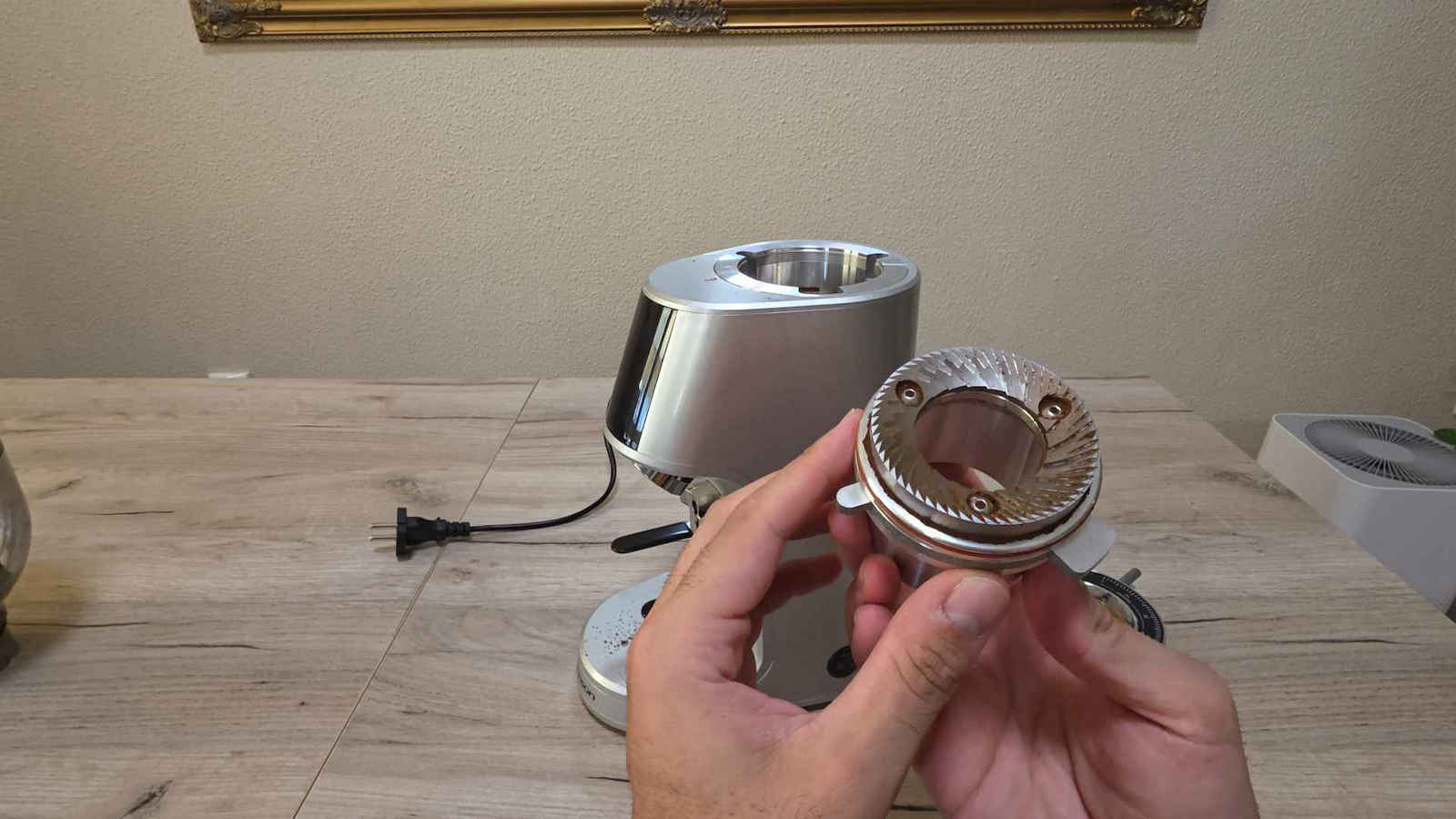 Rohnson Electric Coffee Grinder 260W with 350gr Capacity and 100 Grind Levels Silver