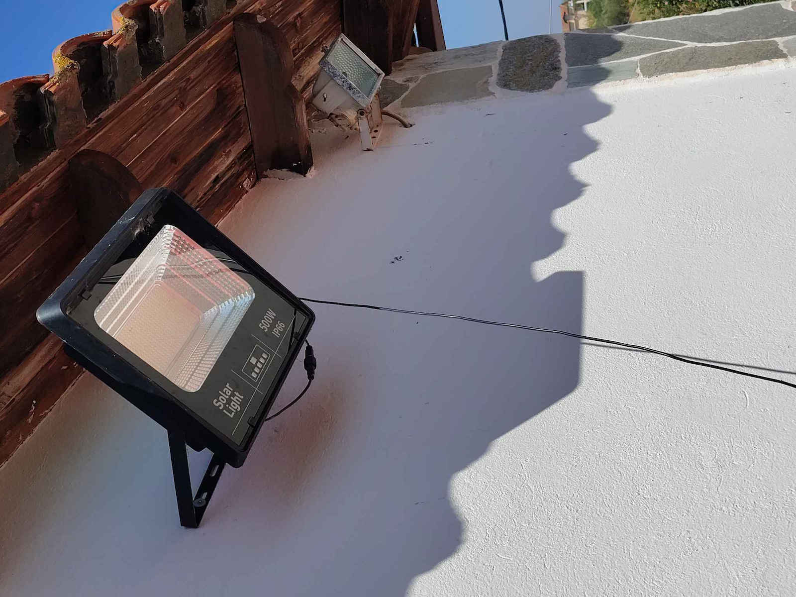Jortan Waterproof Solar LED Flood Light 500W Cold White 6500K with Photocell and Remote Control IP66