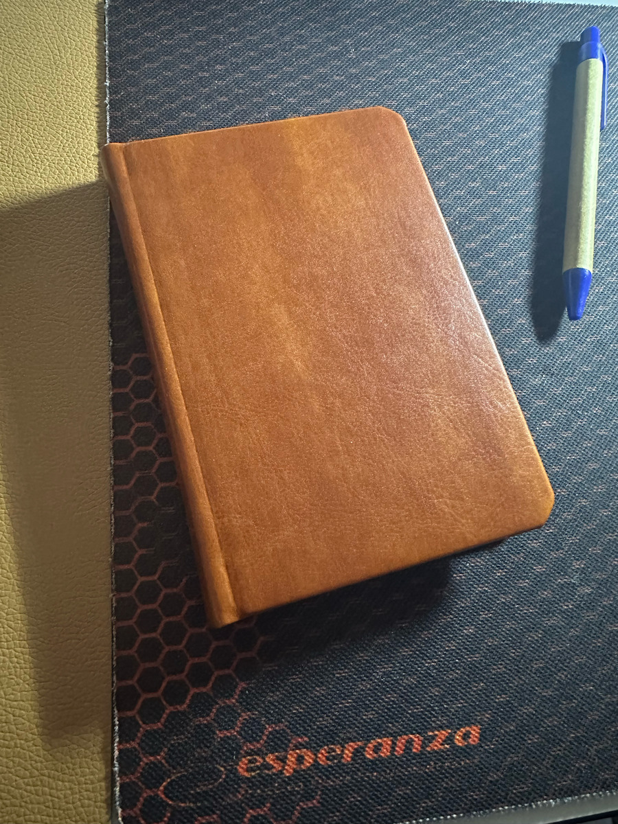 Quarto Group Internet Password Logbook Notizbuch mit Hartcover Cognac Lederimitat