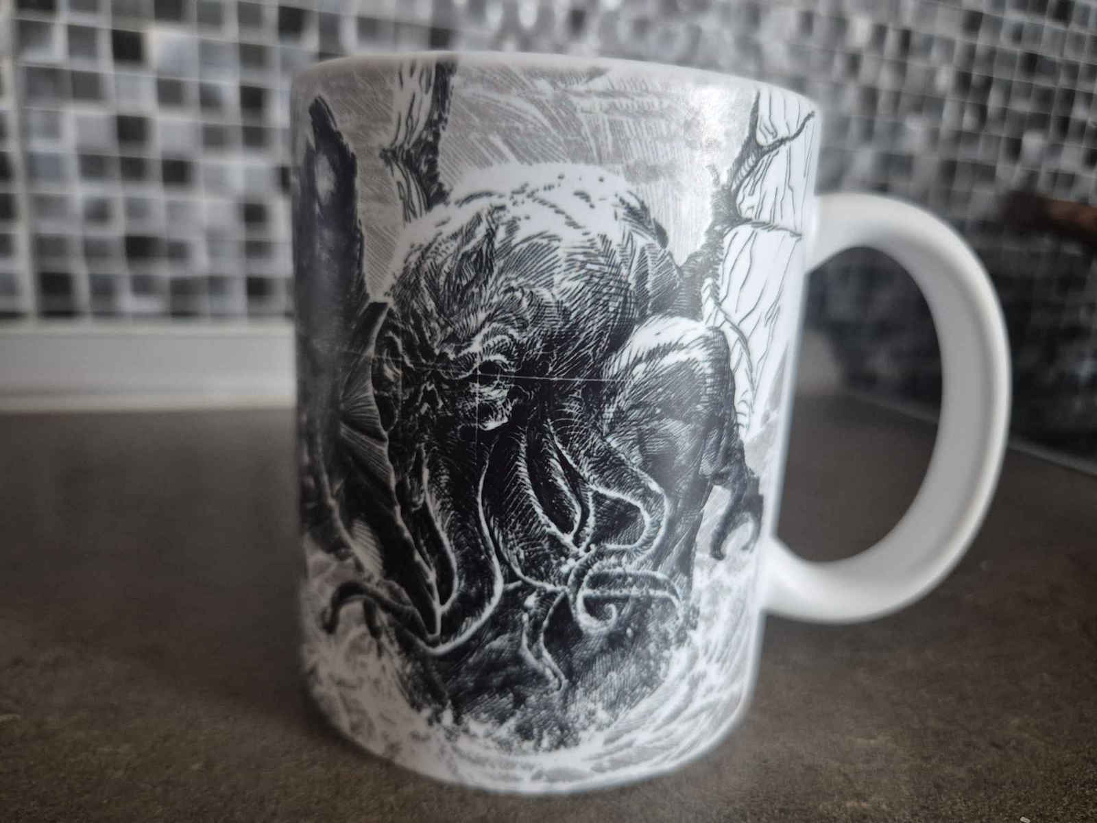 Abysse Cthulhu - Landschaft Tasse Keramik Graue 320ml