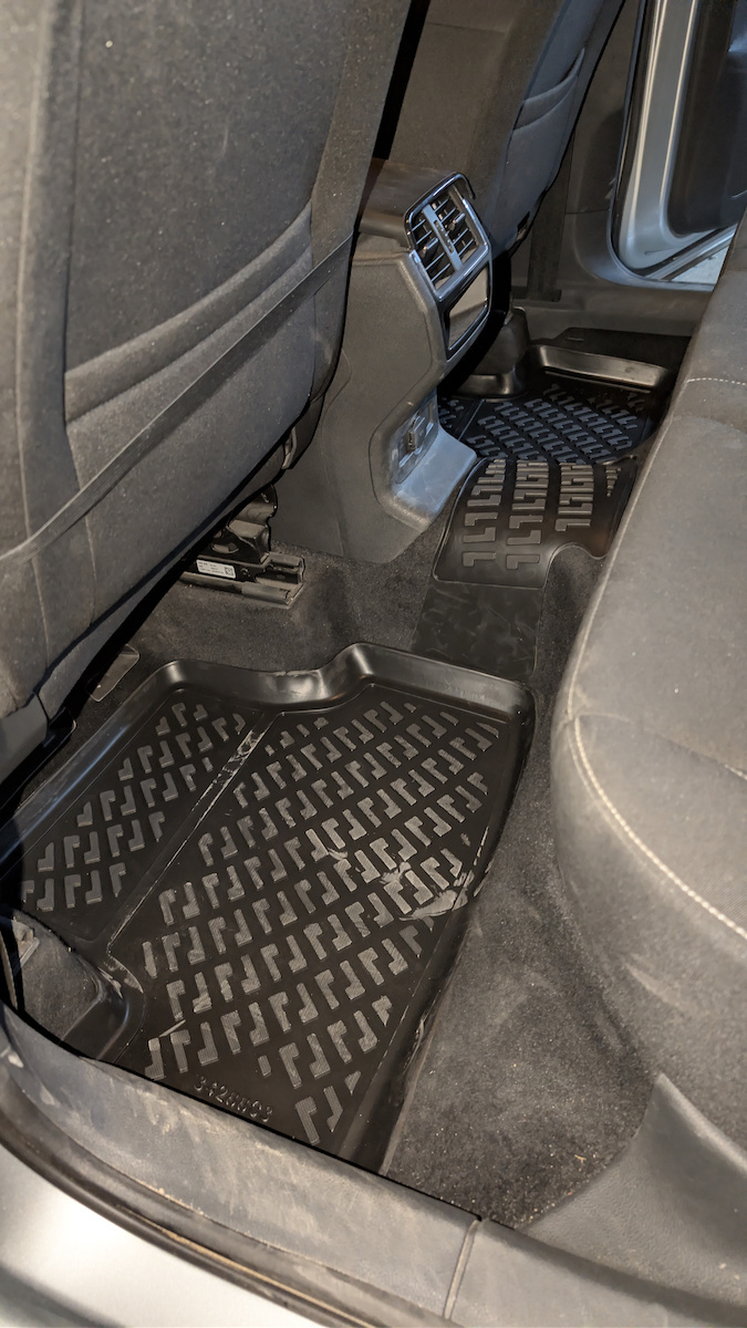 Umbrella Set Covorașe Față și Spate 4buc din Furtun pentru Skoda Karoq 2017+ Negre