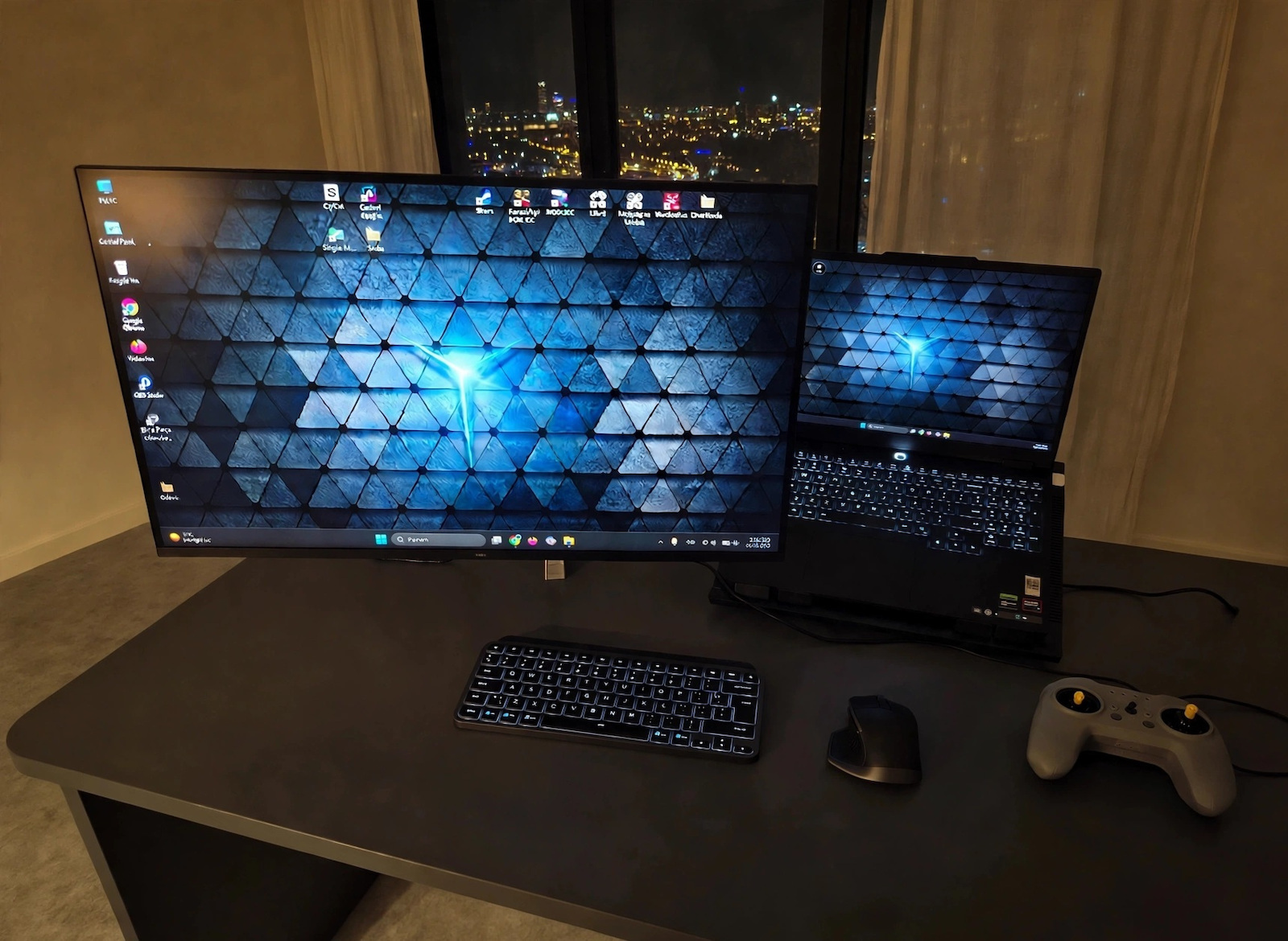 Lenovo Legion 5 15AHP10 15,3 Zoll IPS FHD+ 165Hz Ryzen 7-260/16GB/1TB SSD/GeForce RTX 5060/W11 Home Tastatursprache Englisch (US)