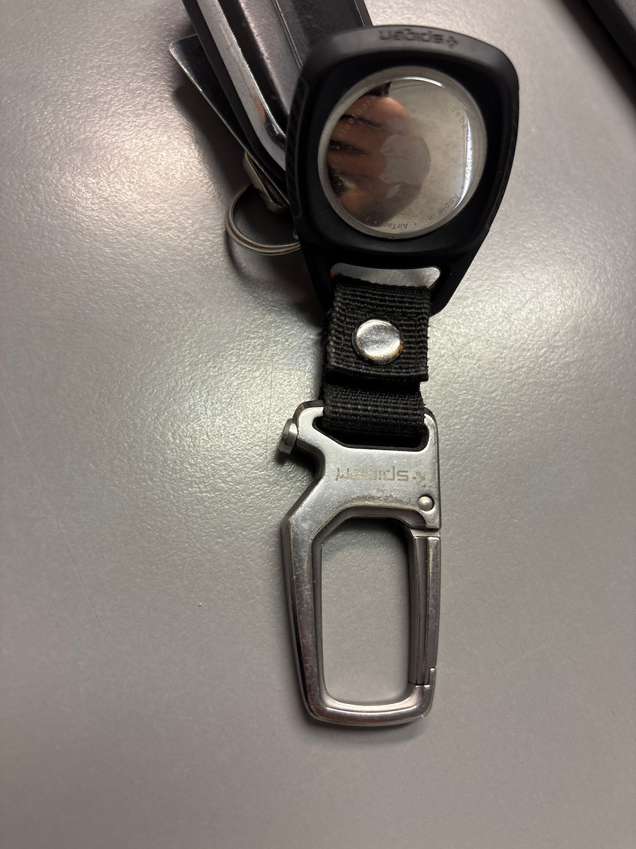Rugged Armor Schlüsselbund-Etui für AirTag Matte Black