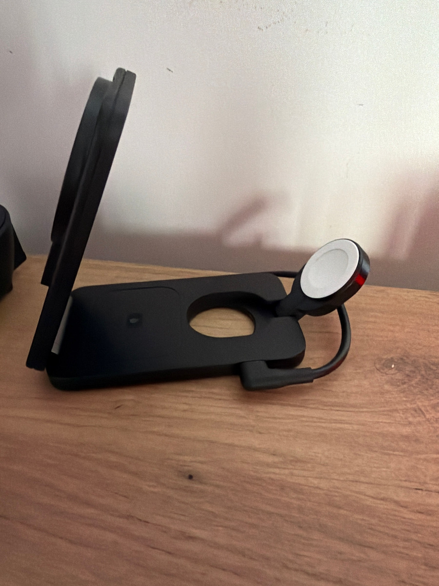 ESR Qi2 Wireless Charger 65W Black (CryoBoost Foldable 3-in-1)