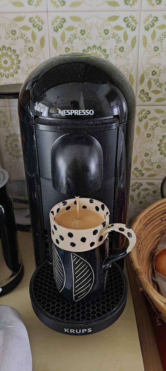 Vertuo Plus Espressor pentru capsule Vertuo Negru