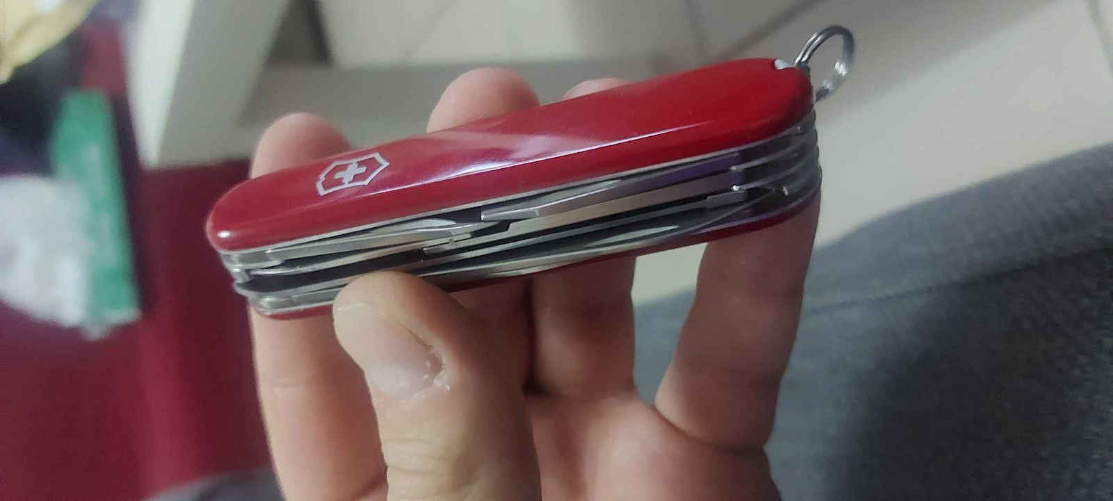 Victorinox Huntsman Ελβετικός Σουγιάς Μπρελόκ 15 εργαλείων Κόκκινος