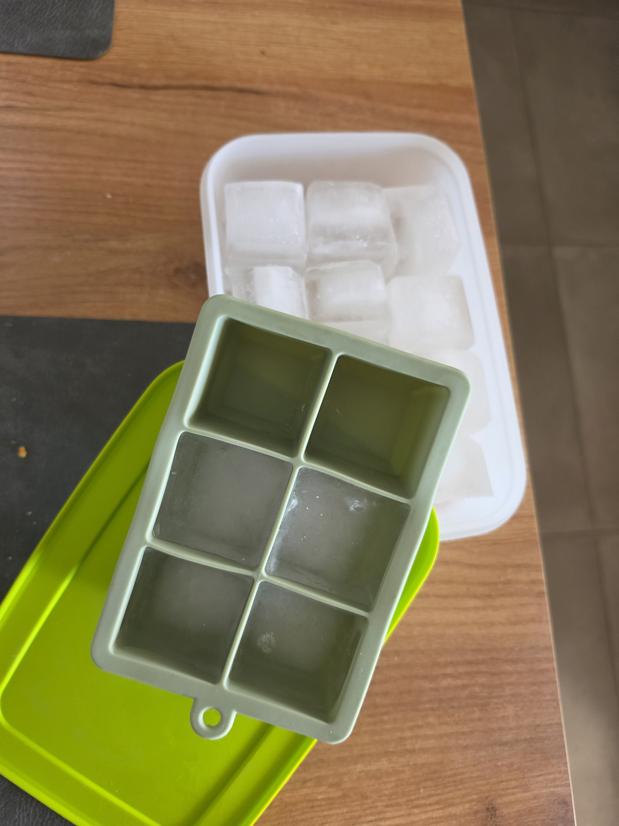 Estia Rotten Apple Tavă pentru cuburi de gheață Cubul din silicon 6 compartimente Roz 01-14988