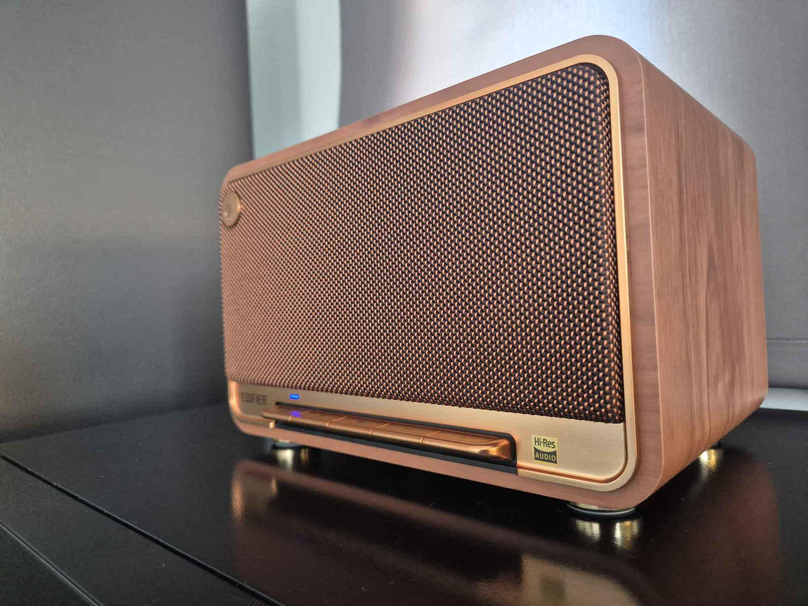 Edifier D32 Ηχείο Bluetooth 60W με Διάρκεια Μπαταρίας έως 12 ώρες Λευκό