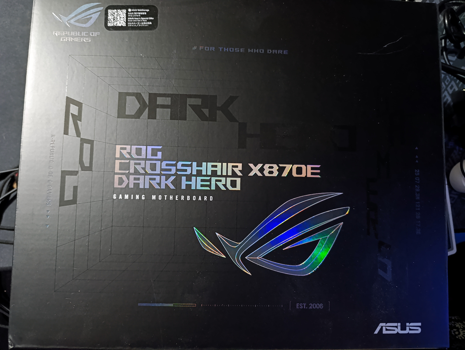 ROG Crosshair X870E Dark Hero Wi-Fi Motherboard ATX with AMD AM5 Socket 90MB1NT0-M0EAY0