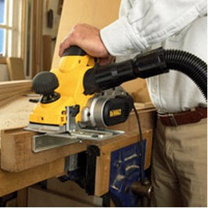 Dewalt Ренде 1050W със Система за Изсмукване