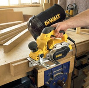 Dewalt Ренде 1050W със Система за Изсмукване