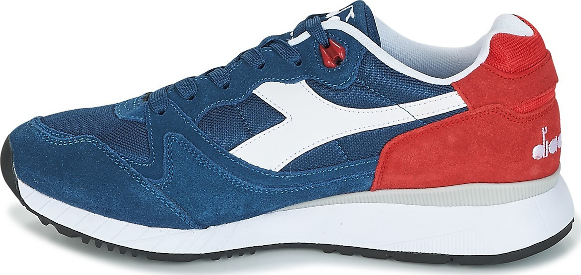 diadora v700