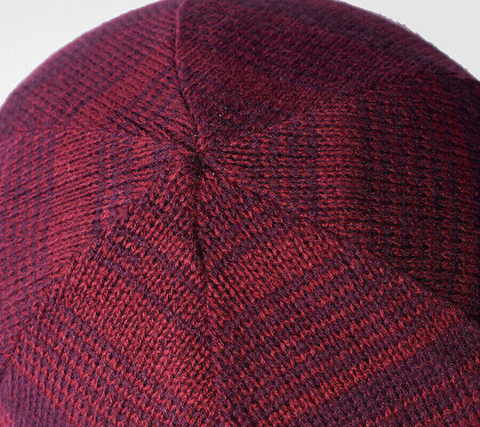 Beanie Feminin Reversibil Căciulă cu Tricotaj Rib în culoarea Burgundy