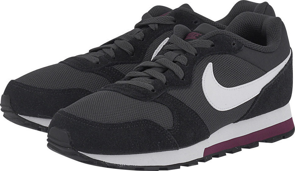 nike md runner olive