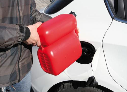 Lampa Fuel Can Double Position Plastic Jerry Can with Extension Tube 8.3L Red