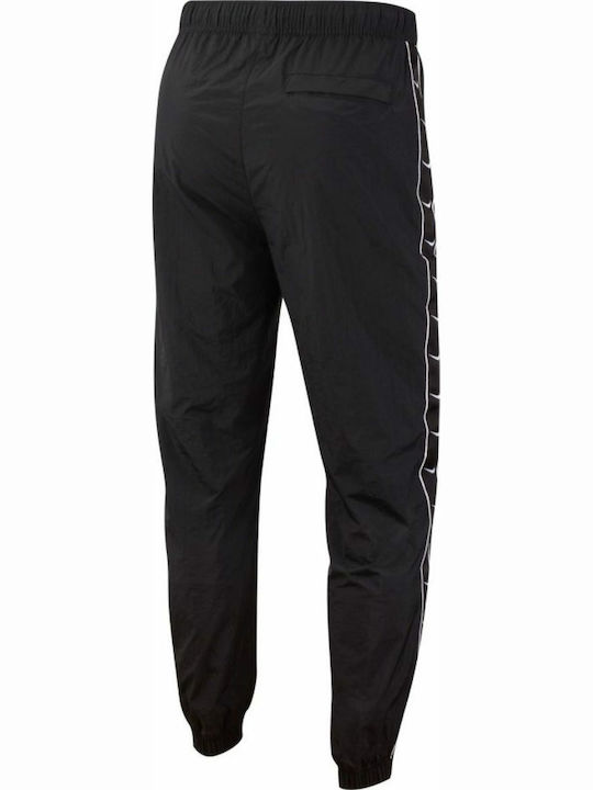 Sportswear Swoosh Παντελόνι Φόρμας με Λάστιχο Μαύρο