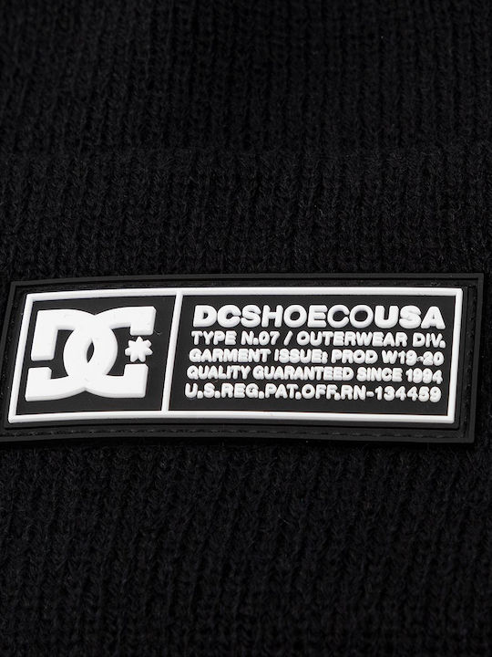 Label Beanie Beanie Knitted in Black color
